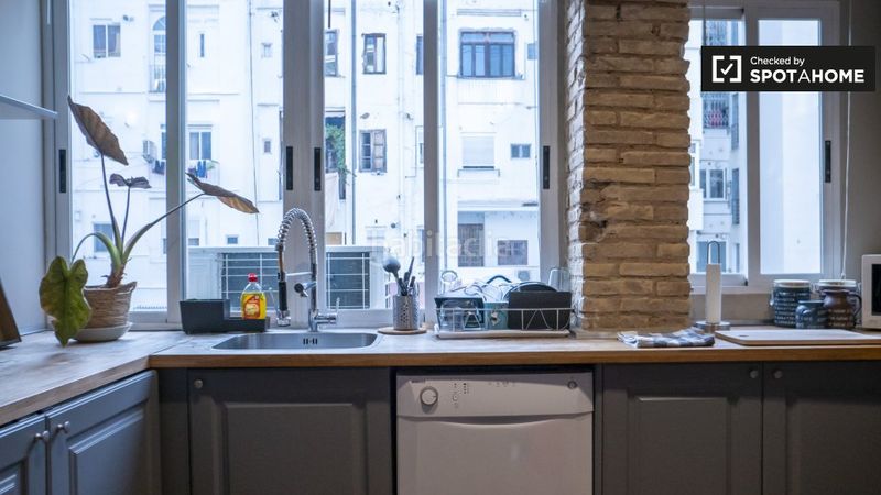 Foto f077d3c9-58f9-421e-ab4e-c1bae2e7c6c1. Rent flat with heating in Russafa Valencia