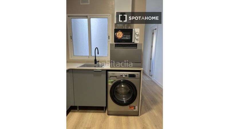 Foto f64ad5ba-fdf9-4365-8105-44aec8228784. Rent flat with heating in Albors Valencia
