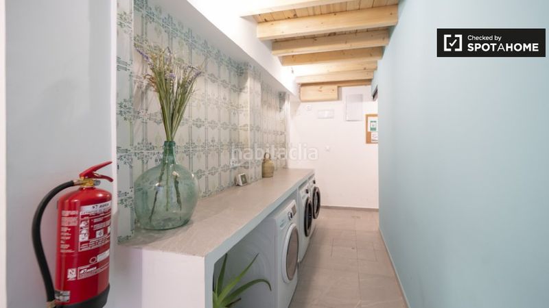 Foto a6c68b25-22f5-4b82-96c2-6559274ab271. Rent flat with heating in Barrio Benicalap Valencia