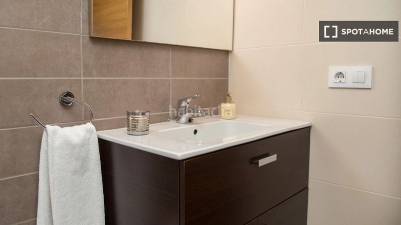 Foto 32dd6812-96e9-4785-be4b-ac733fa36c23. Rent flat with heating in Barrio de Campanar Valencia