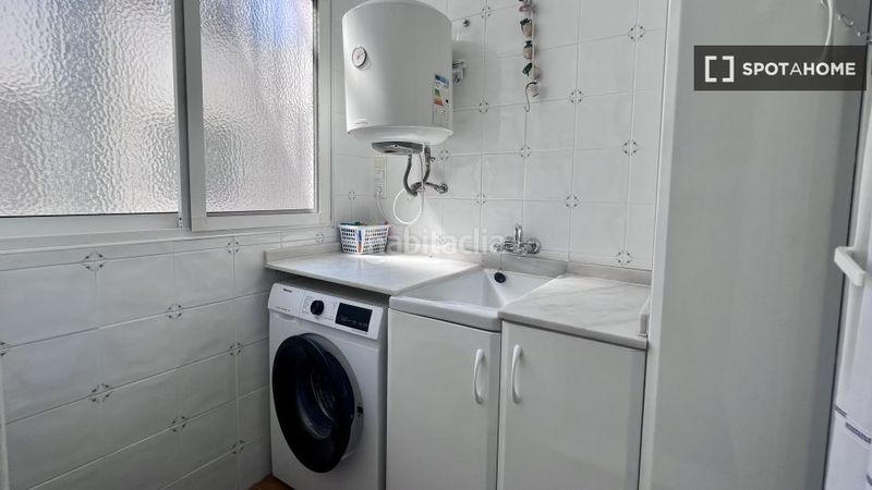 Foto 3dc266da-77d7-486f-8205-604cfc070d11. Rent flat with heating in Albal