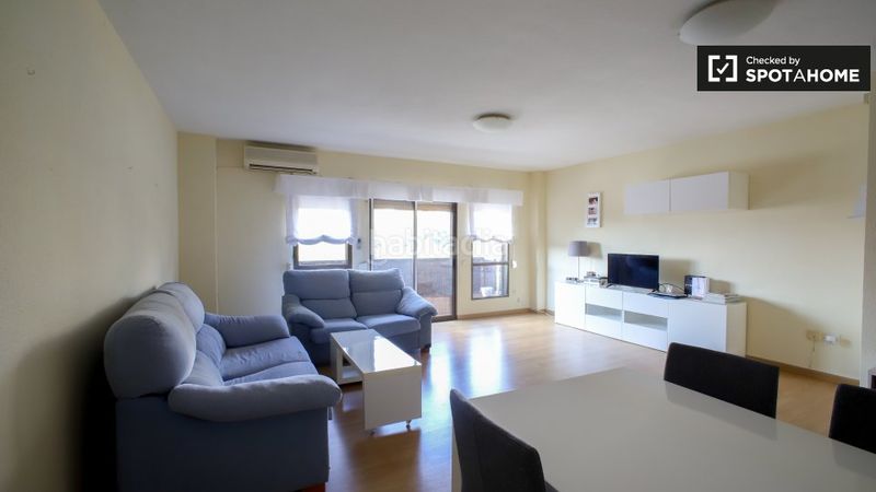 Foto 7a91cd4b-7b35-4753-8149-c8116d90c499. Rent flat with heating in Mestalla Valencia
