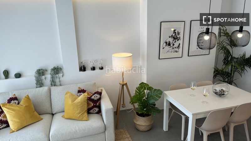 Foto f119777c-fe09-49cb-bcd5-f507ab8028bc. Rent flat with heating in Aiora Valencia