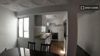 Miete Etagenwohnung in Malva Rosa. Piso en alquiler de 4 habitaciones en la malvarosa, valencia.