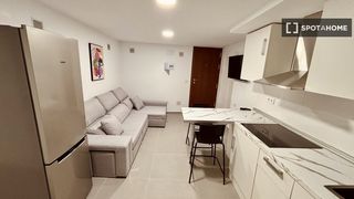 Location Appartement à El Mercat. Piso de 2 habitaciones en alquiler en el pilar, valencia