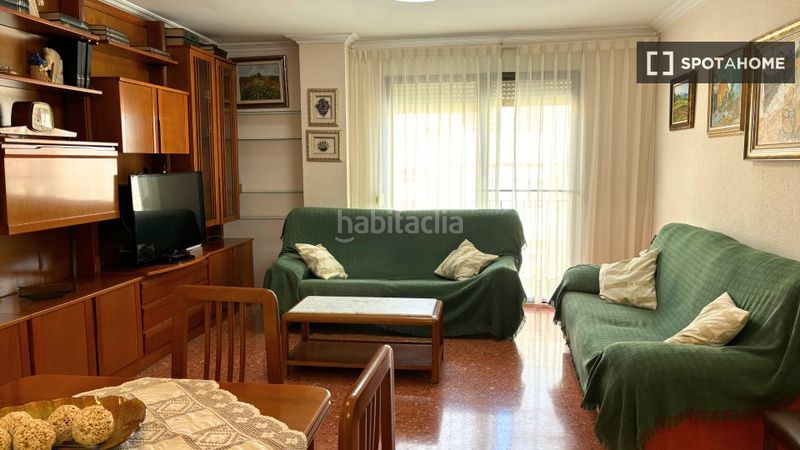 Foto 13bea5be-b581-467c-bf87-0cbd6a67c07c. Lloguer pis amb calefacció a Natzaret Valencia