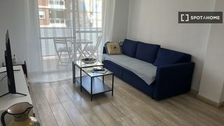 Miete Etagenwohnung in El Grau. Se alquila piso de 3 habitaciones en cabanyalcanyamelar.