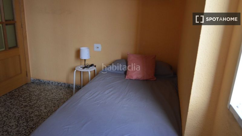 Foto a287c057-d875-4dbd-b1ac-834b69d9a398. Lloguer pis amb calefacció a Aiora Valencia