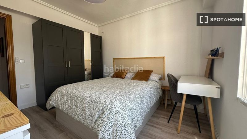 Foto e6ef3be1-ca47-4c31-836b-8e963c0357f0. Lloguer pis amb calefacció a Barrio Benicalap Valencia