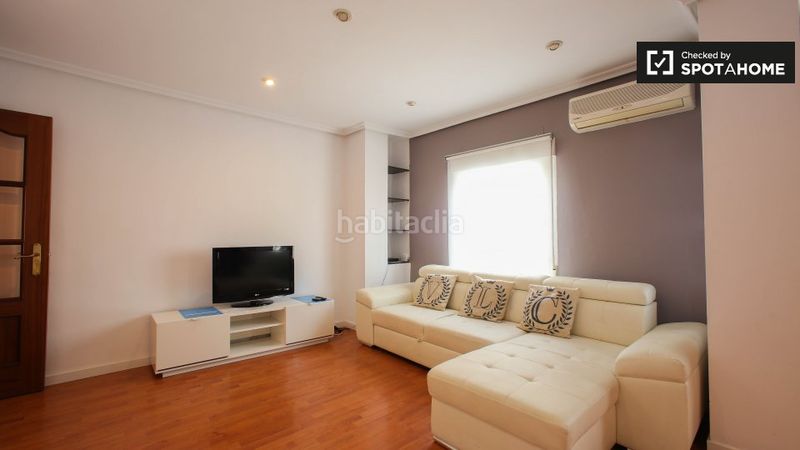 Foto 43b35c32-a638-4d80-ac9e-a71e41953830. Rent flat with heating in Mestalla Valencia