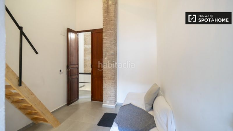 Foto 29e4bb2c-4740-4d07-b81d-e6cfe422ab79. Rent flat with heating in Barrio Benicalap Valencia