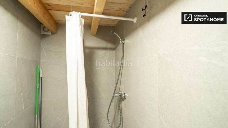 Foto b919735f-d23e-445e-b2fb-23121879aa38. Rent flat with heating in Barrio Benicalap Valencia