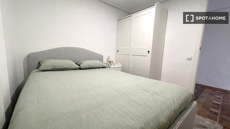 Foto a308d97a-5fd0-4889-9342-25db6821ea71. Rent flat with heating in Aiora Valencia