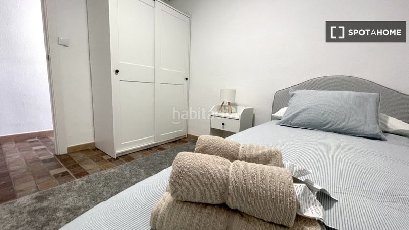 Foto cb6d7213-0798-4cf8-92a5-b1babf671ff0. Rent flat with heating in Aiora Valencia