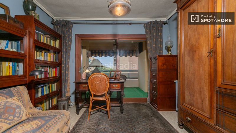 Foto 50b3e8ff-9bba-49d4-a63f-311ca40f9928. Rent flat with heating in Trinitat Valencia