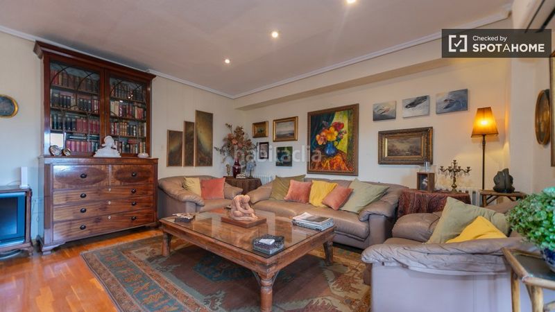 Foto f0ec243c-4333-4eb1-b79f-6366a683ee48. Rent flat with heating in Trinitat Valencia