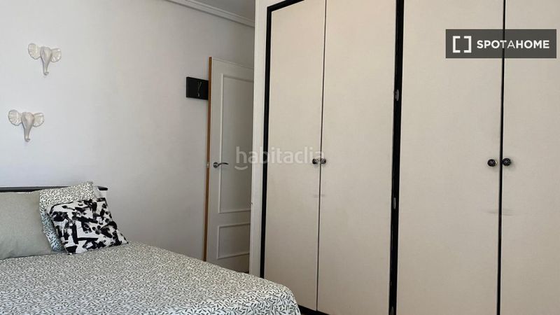 Foto cf9010f3-ddf9-41d3-9854-648bb8a02177. Rent flat with heating in Mestalla Valencia