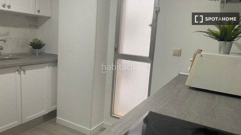 Foto f9f003ef-3e52-47e9-92df-d30a5f7c990a. Rent flat with heating in Mestalla Valencia