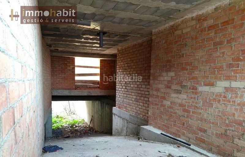 Foto 4d3421fd-d9e6-49e9-bd07-1480fe61398d. Edificio in Borges Blanques (Les)