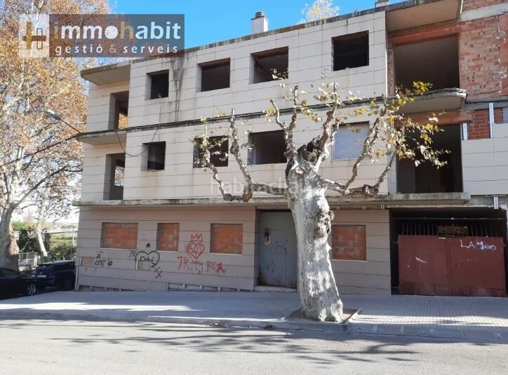 Foto d0ecc15d-897d-468d-8b3a-6524f56f0940. Edificio in Borges Blanques (Les)