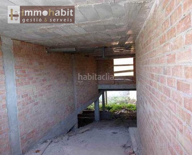 Foto d9d62c4a-ff44-4367-9e33-c42b6424da59. Edificio in Borges Blanques (Les)