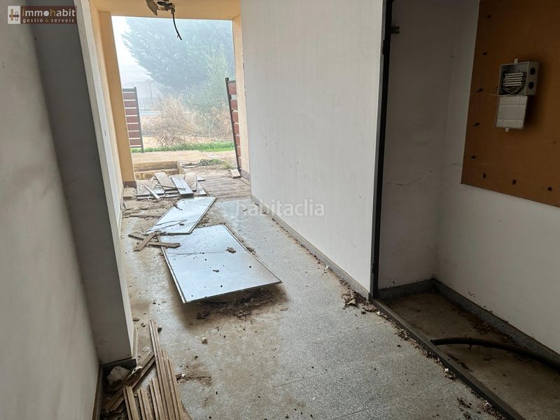 Foto b28d0e80-0b47-4fc4-a6d9-295e115ff667. Edifici a Bell-lloc d´Urgell