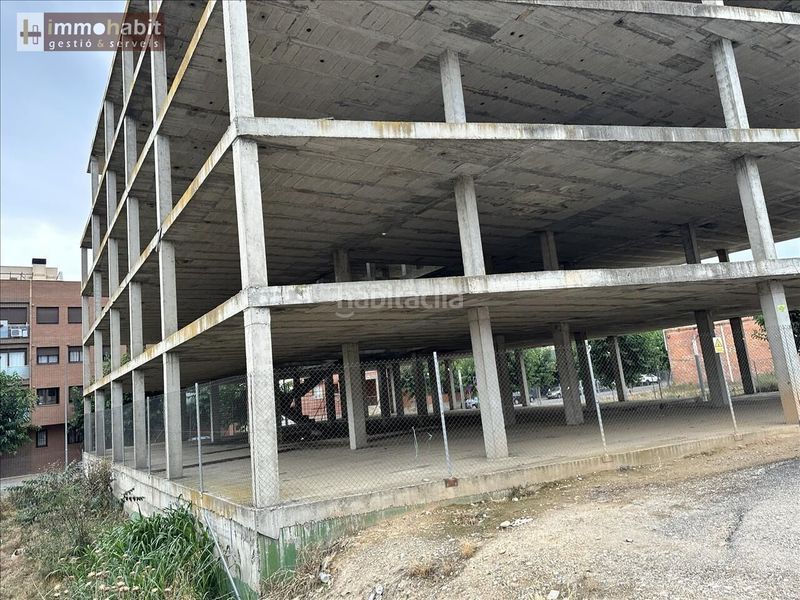 Foto d99686c5-0940-41e2-a927-00c4da9f495c. Edificio in Alcarràs