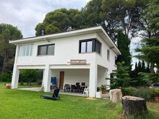 Xalet a Partides Rurals. Xalet amb gran parcella de 2.500 m2