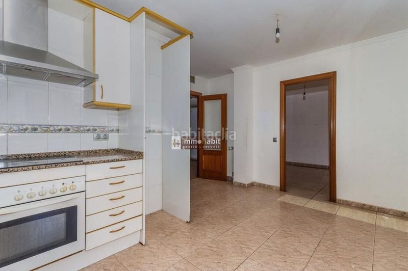 Foto 08770987-654e-499c-a45c-4ad9f77bd029. Piso la teva nova llar tespera a ! pis de 4 habitacions amb molt espai i possibilitats en Balaguer
