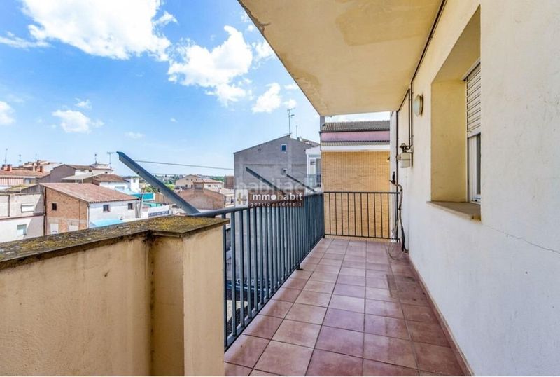 Foto 81039a07-f0b6-47ff-a8d0-af4c1614ef63. Piso la teva nova llar tespera a ! pis de 4 habitacions amb molt espai i possibilitats en Balaguer