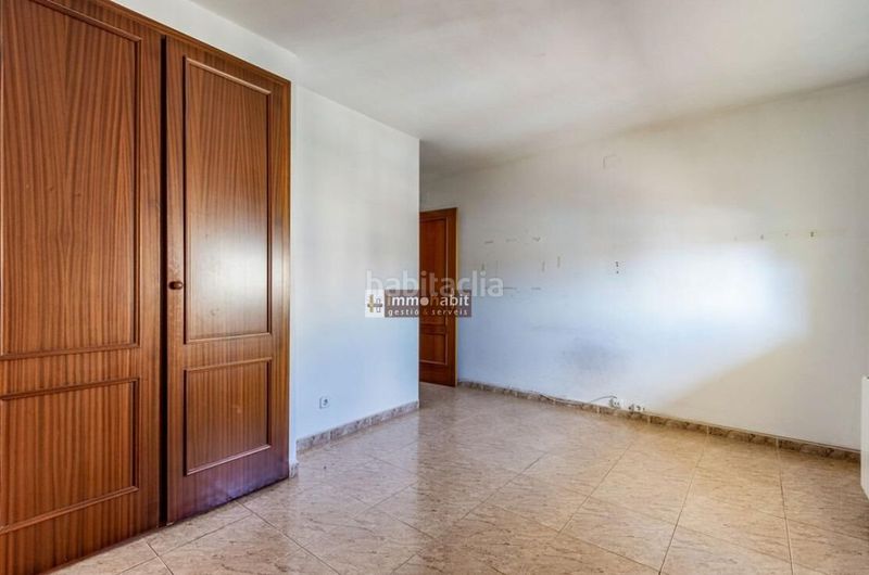 Foto d220f07c-4997-4870-b95e-bb83a54af53e. Piso la teva nova llar tespera a ! pis de 4 habitacions amb molt espai i possibilitats en Balaguer