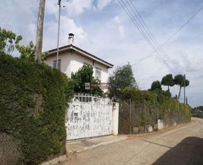 Chalet à Magraners. Xalet independiente de 198 m2 con 4 habitaciones cerca de lleida