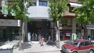 Miete Geschäftsraum in Príncep de Viana-Clot-Xalets Humbert Torres. Local en prat de la riba