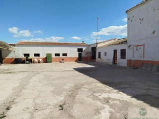 Mas à Pozo Higuera. Lorcafinca de recreo