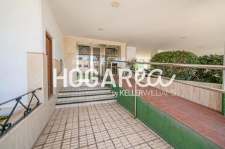 Pis a Luis de milan 3. Gran piso de 121 m2 con orientación sur, garaje y gran terraza e