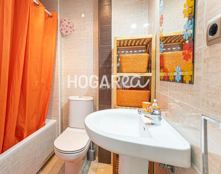 Foto 1b1afd5a-ad2b-47be-8b8e-fcd0c3b68bbe. Casa adossada amb calefacció aparcament piscina a Málaga