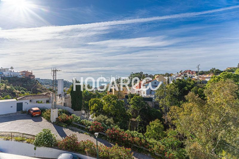 Foto 242724e9-49e7-4458-8bfb-8f937de213f4. Casa adossada amb calefacció aparcament piscina a Málaga