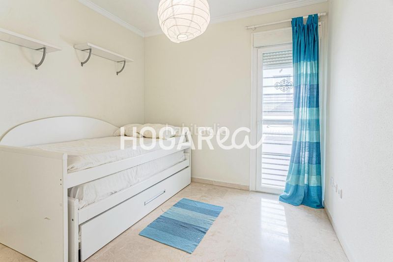 Foto 43a63034-f666-4e83-a976-08ca3eb0a21e. Casa adossada amb calefacció aparcament piscina a Málaga