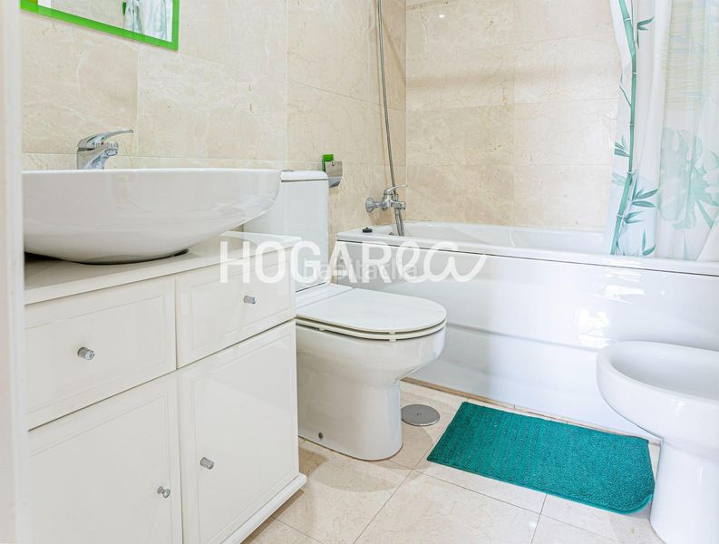 Foto 5820fea4-71e1-4fb4-9063-439ff4eaf417. Casa adossada amb calefacció aparcament piscina a Málaga