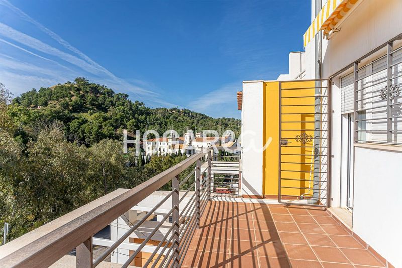 Foto 67b8f97e-97ee-49df-86bd-d9c8452c44e0. Casa adossada amb calefacció aparcament piscina a Málaga
