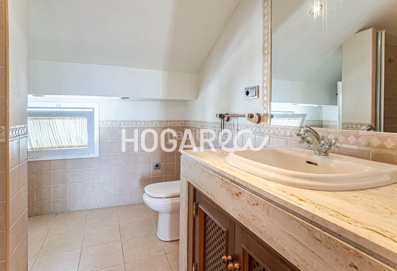 Foto 9ba64830-d0df-4754-9621-ed12861afffd. Casa adossada amb calefacció aparcament piscina a Málaga