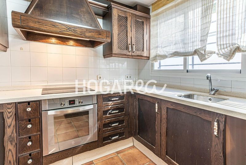 Foto e68bd254-c247-44e4-87fd-6384265368c8. Casa adossada amb calefacció aparcament piscina a Málaga
