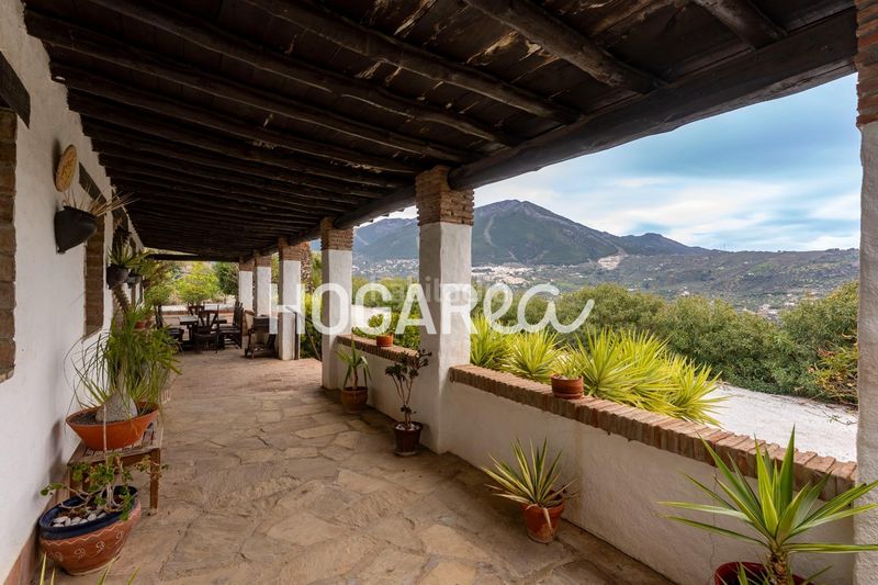 Foto a39d44a7-08b1-48a9-8662-2c39550b8c53. Bauernhof mit pool in Alcaucín
