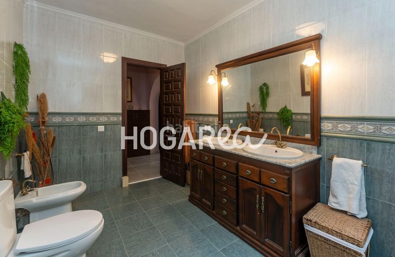Foto c64f4667-5b77-4df6-b286-22fa48e2e8d1. Bauernhof mit pool in Alcaucín