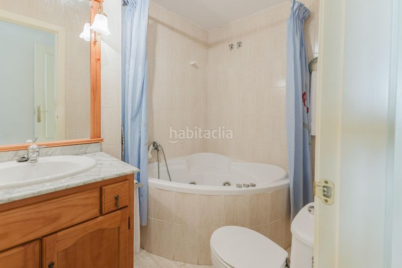 Foto b4ca1668-ad54-4946-8051-d7b75fff1463. Pis amb aparcament a Chaparil - Torrecilla - Punta Lara Nerja