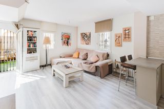 Dúplex  Calle loma riscos de los. Dúplex de 3 dormitorios y 2 baños en montemar alto torremolinos