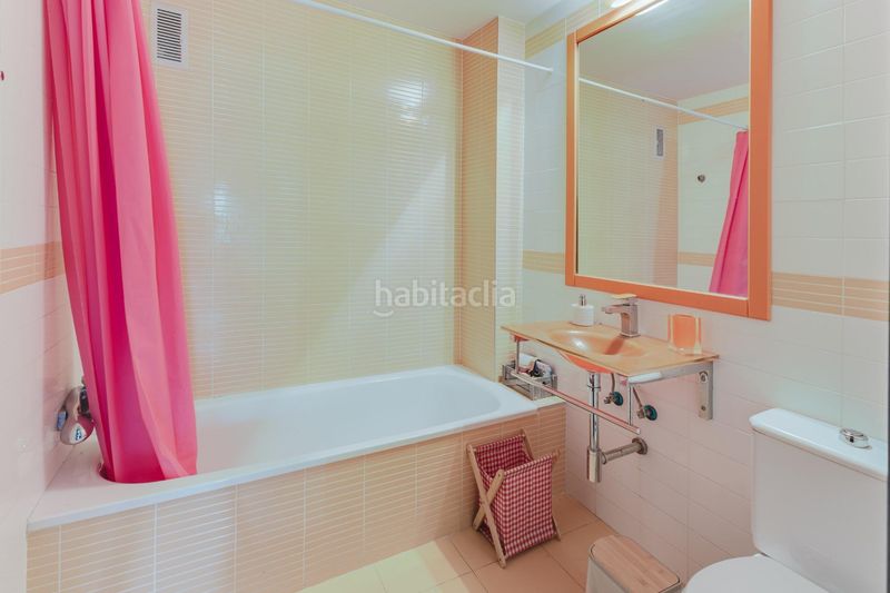 Foto a86cb43a-6c8c-4e0b-95dd-d95b08810527. Dúplex a Loma de los Riscos Torremolinos