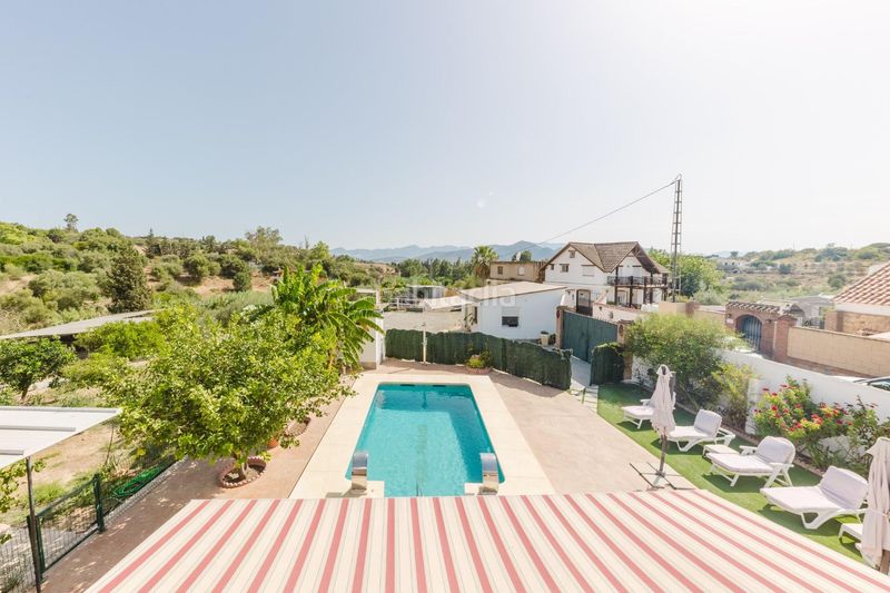 Foto 6682e3f6-2a94-43f5-8952-61894516fe50. Casa amb piscina a Campanillas Málaga