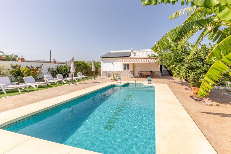 Foto b7e83d45-32c1-46b8-9e02-33db42013d70. Casa amb piscina a Campanillas Málaga