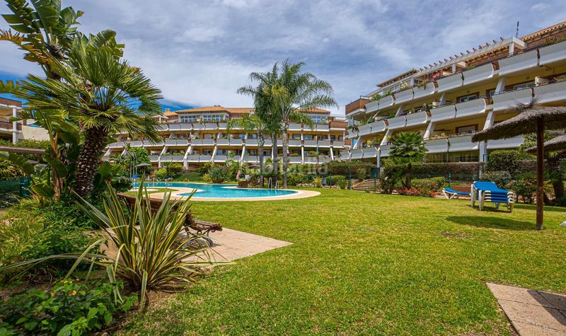 Foto cdbe3752-f2a0-4b20-963b-6adf58e1c69f. Àtic amb aparcament piscina a Riviera del Sol Mijas